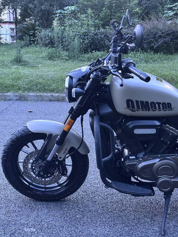二手QJMOTOR闪300