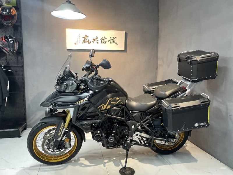 二手贝纳利TRK702