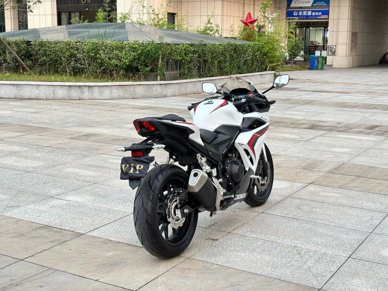 二手本田CBR400R