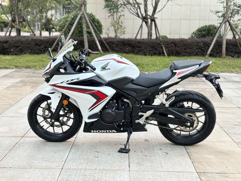 二手本田CBR400R