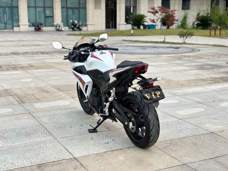 二手本田CBR400R