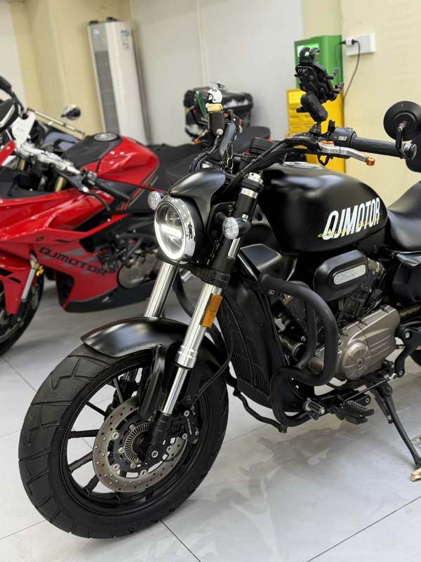 二手QJMOTOR闪300