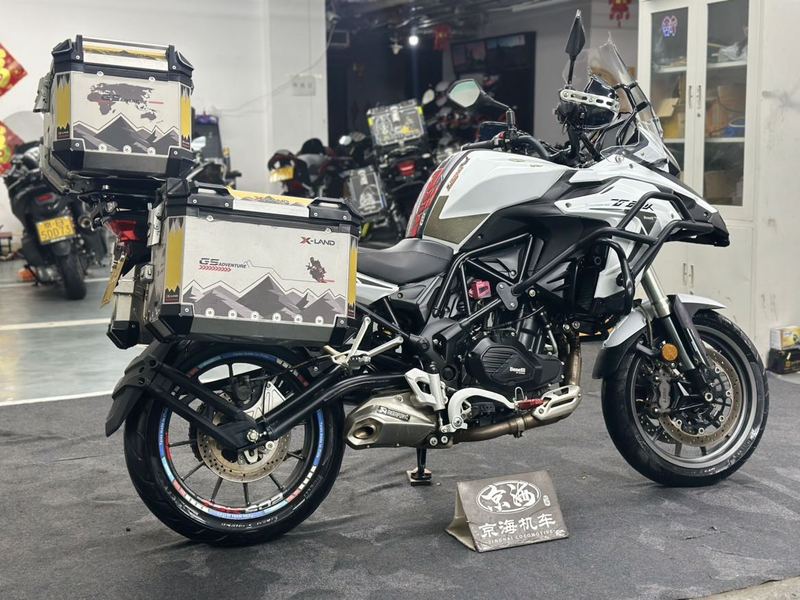 二手贝纳利金鹏 TRK502