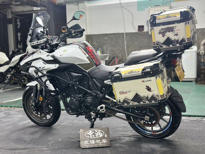 二手贝纳利金鹏 TRK502