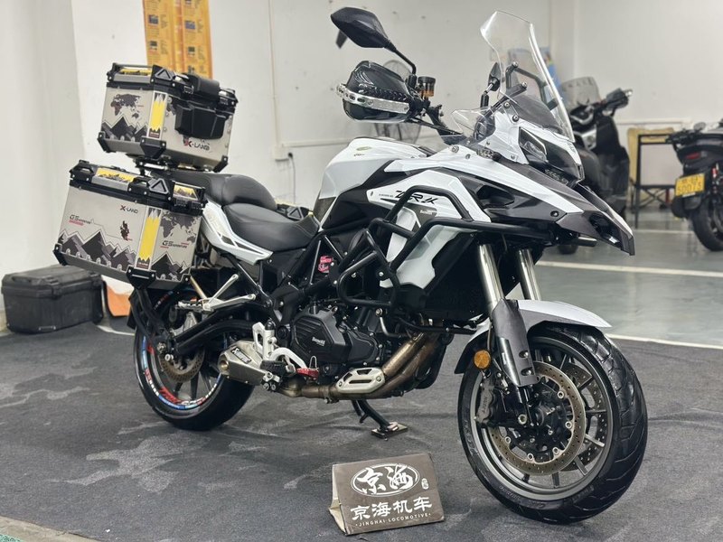 二手贝纳利金鹏 TRK502