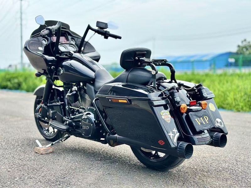二手哈雷戴维森公路滑翔 Road Glide