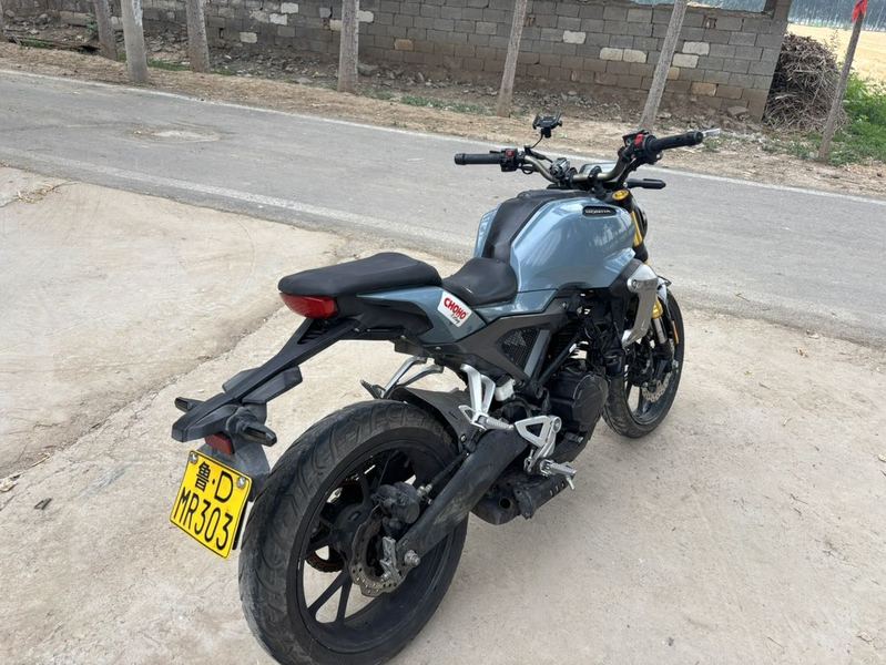 二手东方V8