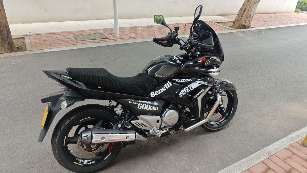 二手豪爵铃木骊驰 GW 250F