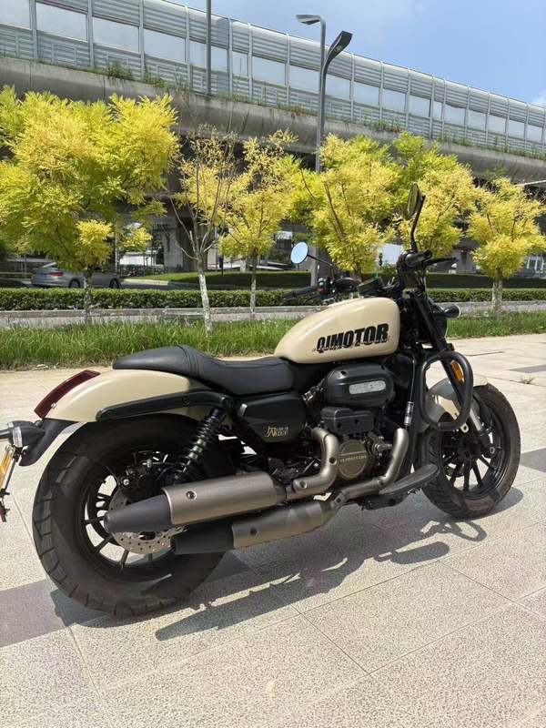 二手QJMOTOR闪300