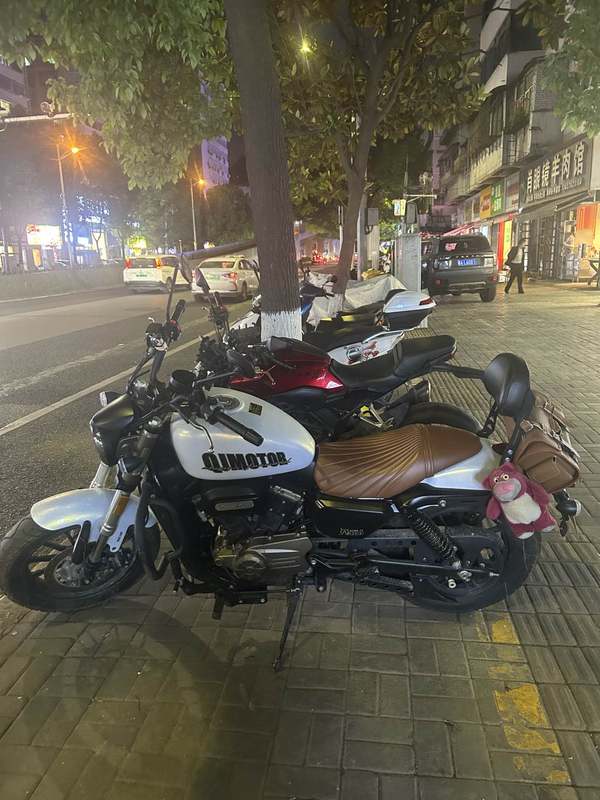 二手QJMOTOR闪300