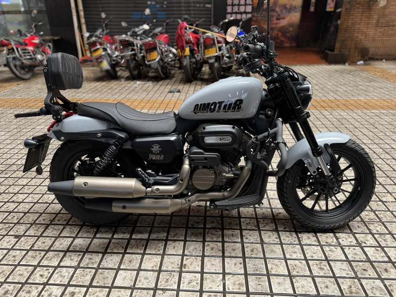 二手QJMOTOR闪300