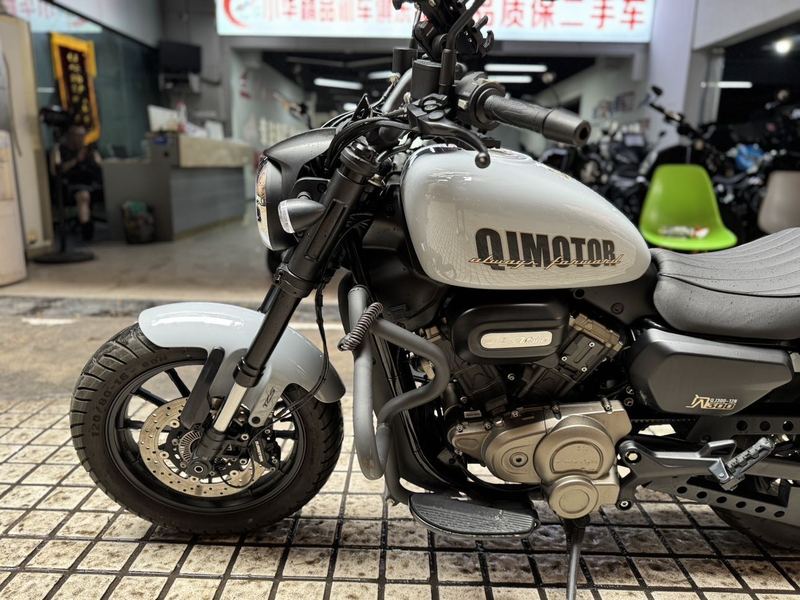 二手QJMOTOR闪300