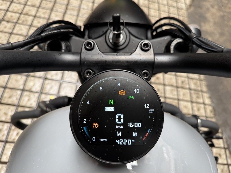 二手QJMOTOR闪300