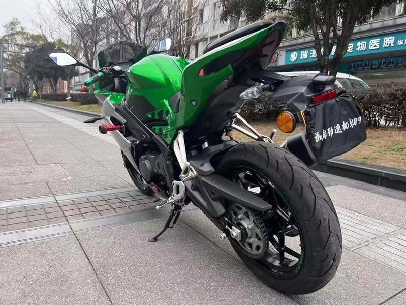 二手贝纳利龙卷风 Tornado 252R