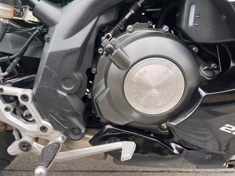 二手贝纳利龙卷风 Tornado 252R