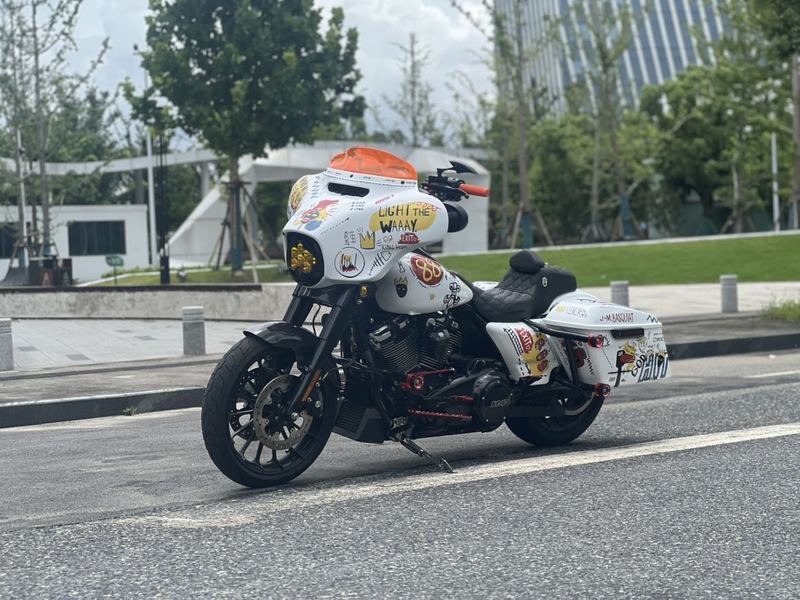 二手哈雷戴维森大道滑翔 Street Glide