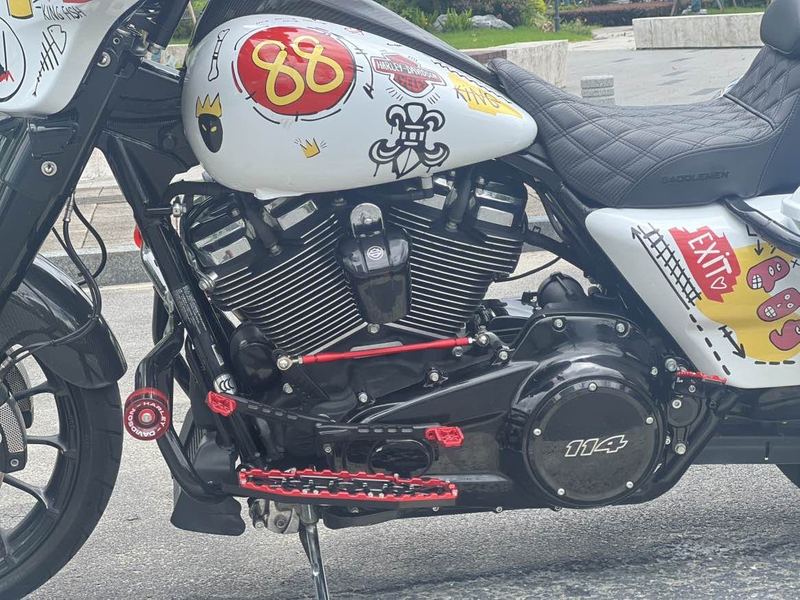 二手哈雷戴维森大道滑翔 Street Glide