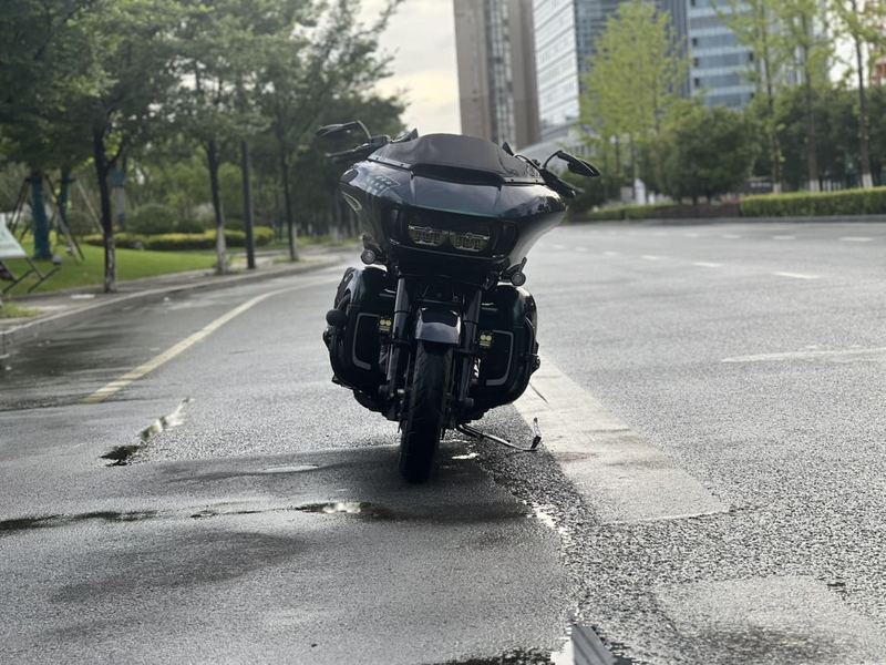 二手哈雷戴维森公路滑翔 Road Glide