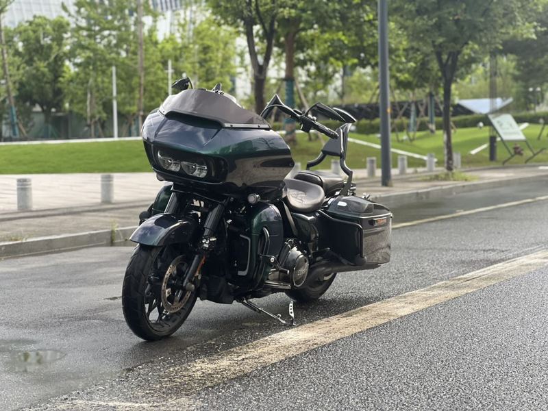 二手哈雷戴维森公路滑翔 Road Glide