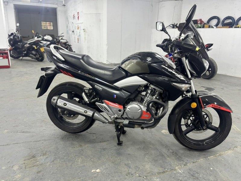 二手豪爵铃木骊驰 GW250