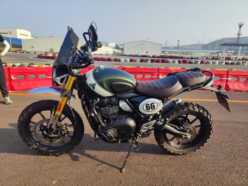 二手凯旋Scrambler 400 X