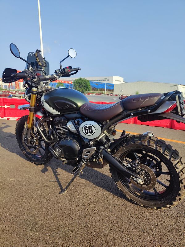 二手凯旋Scrambler 400 X