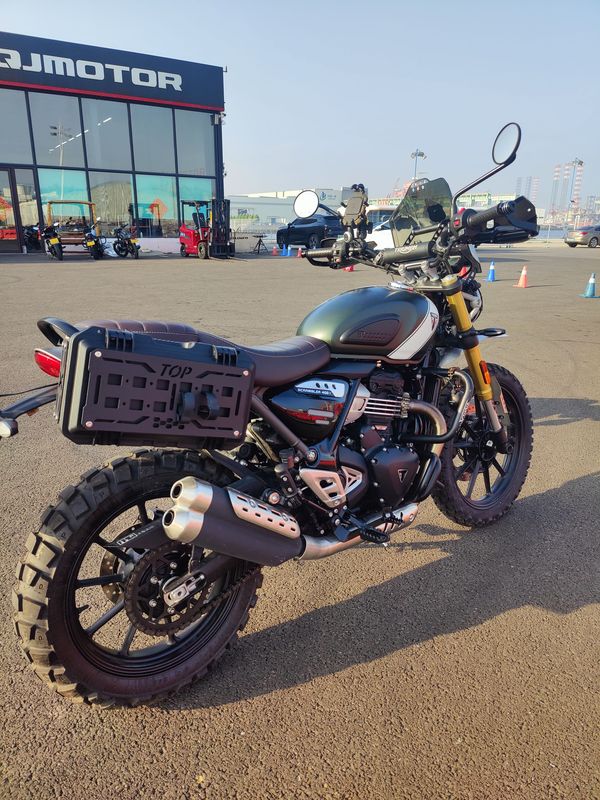 二手凯旋Scrambler 400 X