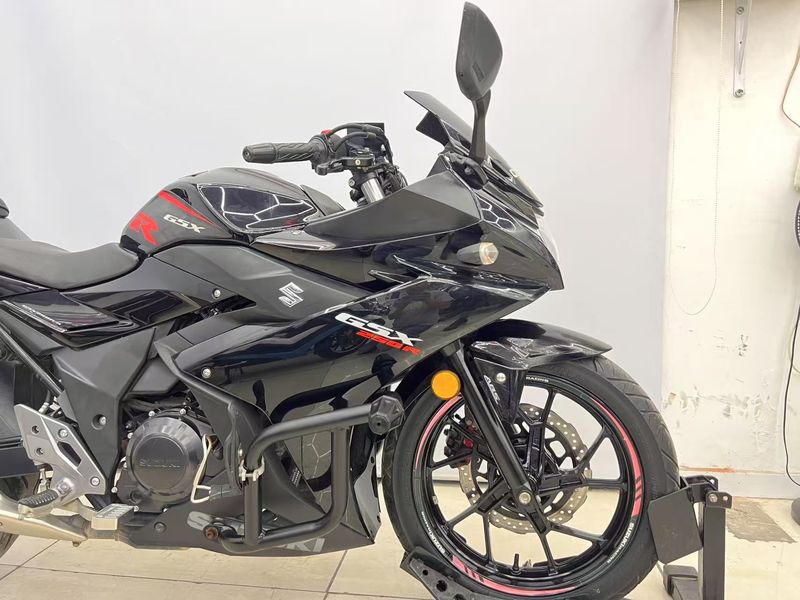 二手豪爵铃木GSX250R