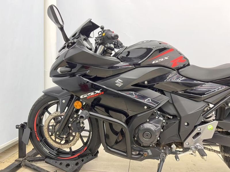 二手豪爵铃木GSX250R