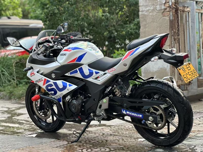 二手豪爵铃木GSX250R