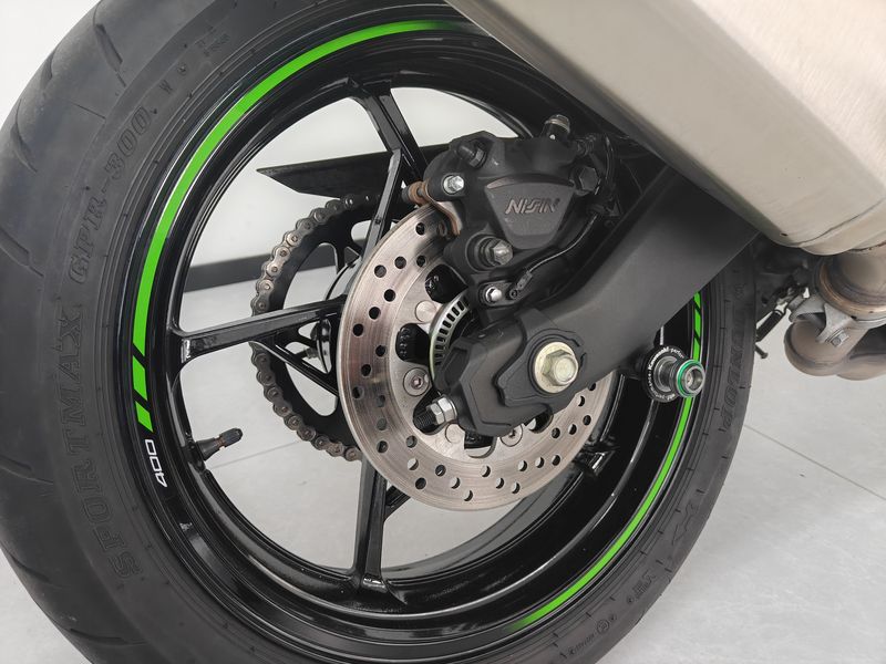 二手川崎ZX-4R