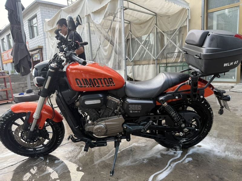 二手QJMOTOR闪300