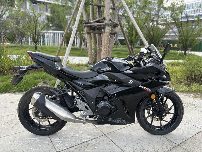 二手豪爵铃木GSX250R