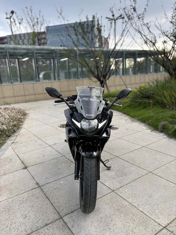 二手豪爵铃木GSX250R