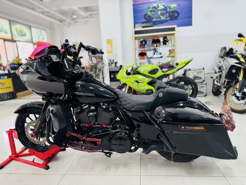 二手哈雷戴维森公路滑翔 Road Glide
