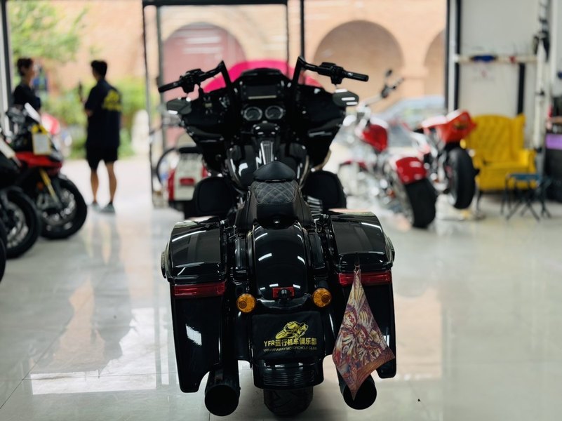 二手哈雷戴维森公路滑翔 Road Glide