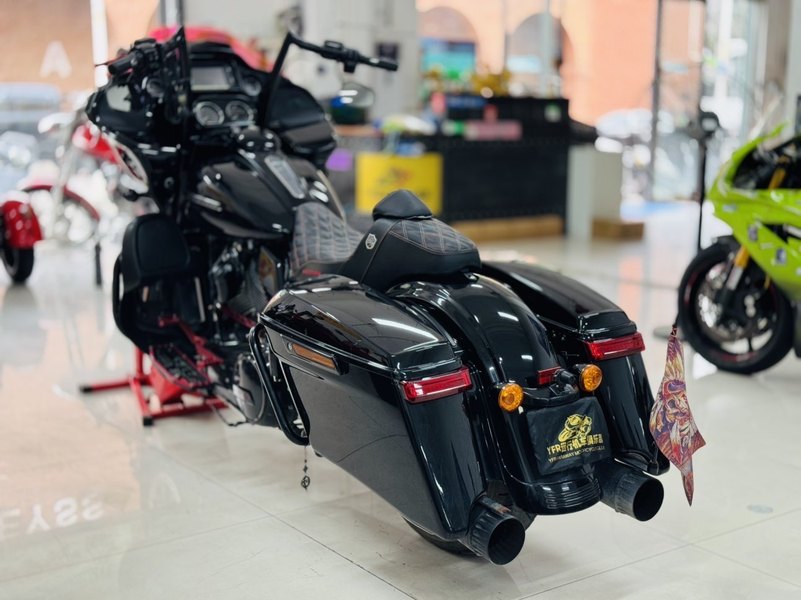 二手哈雷戴维森公路滑翔 Road Glide