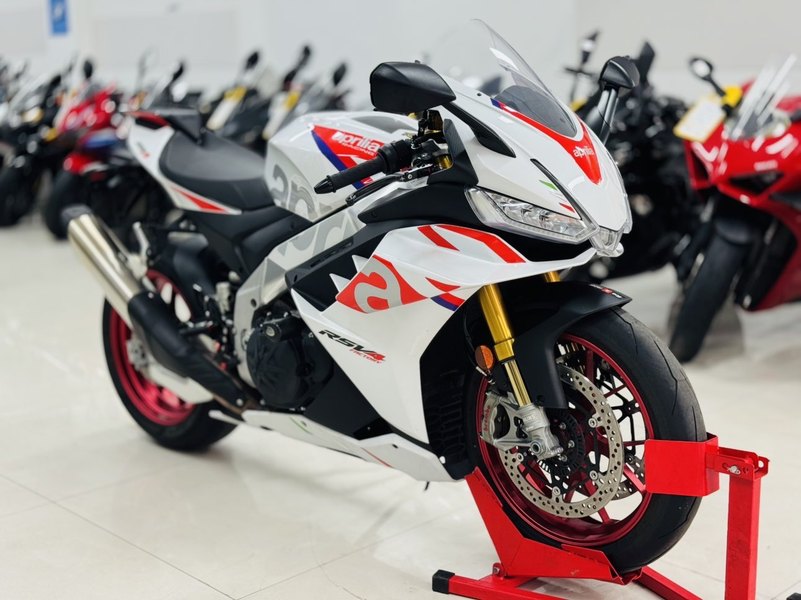 二手阿普利亚RSV4