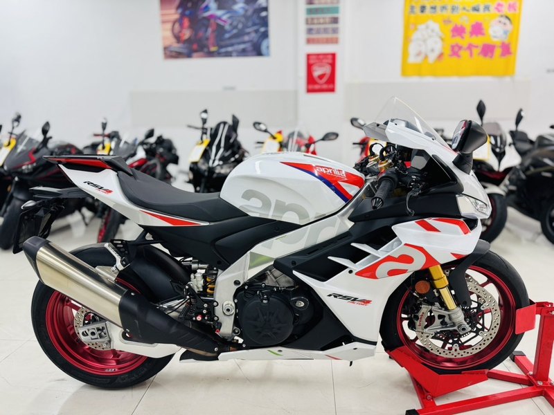 二手阿普利亚RSV4