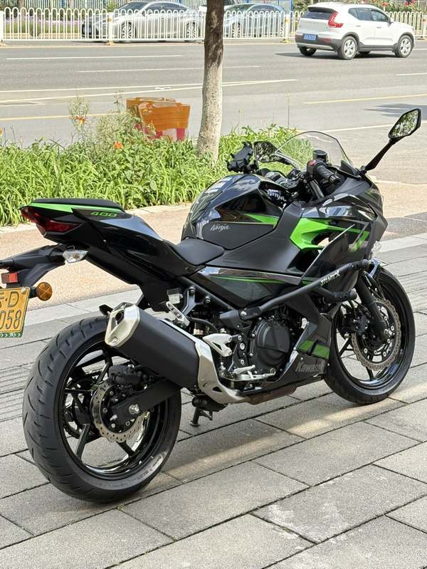 二手川崎Ninja 400