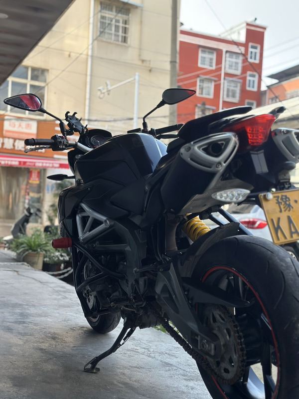 二手贝纳利TNT600i
