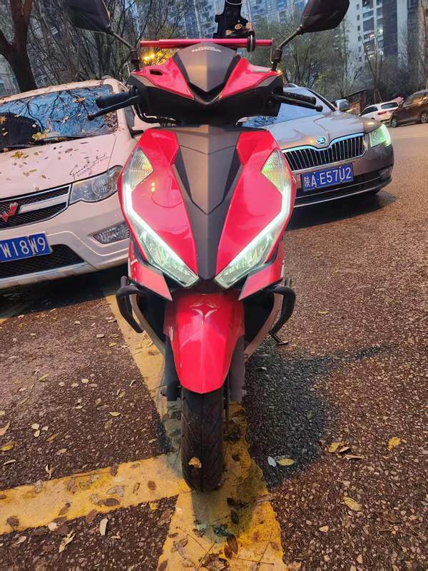 二手五羊本田NX125
