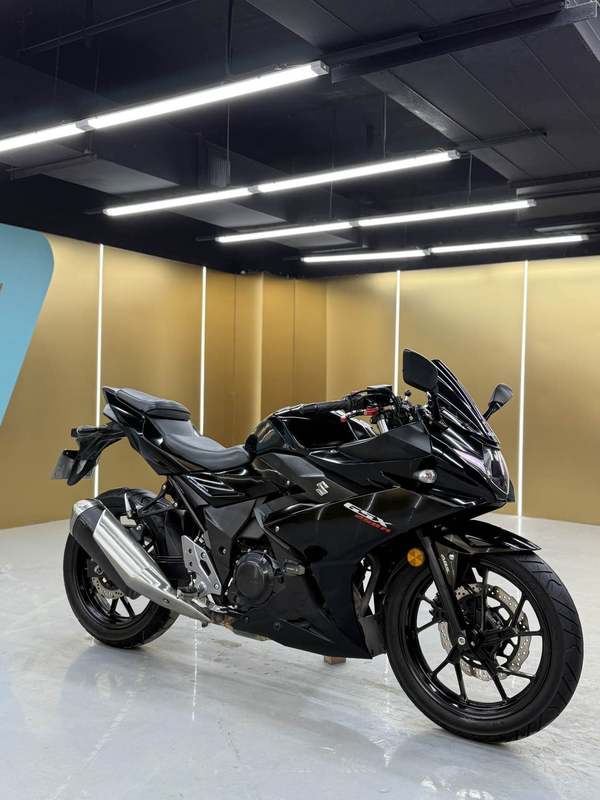 二手豪爵铃木GSX250R