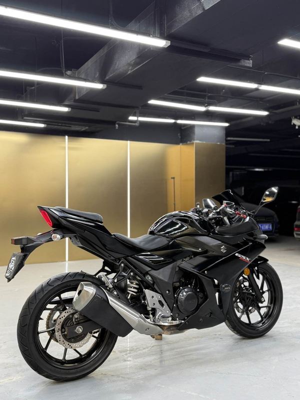 二手豪爵铃木GSX250R
