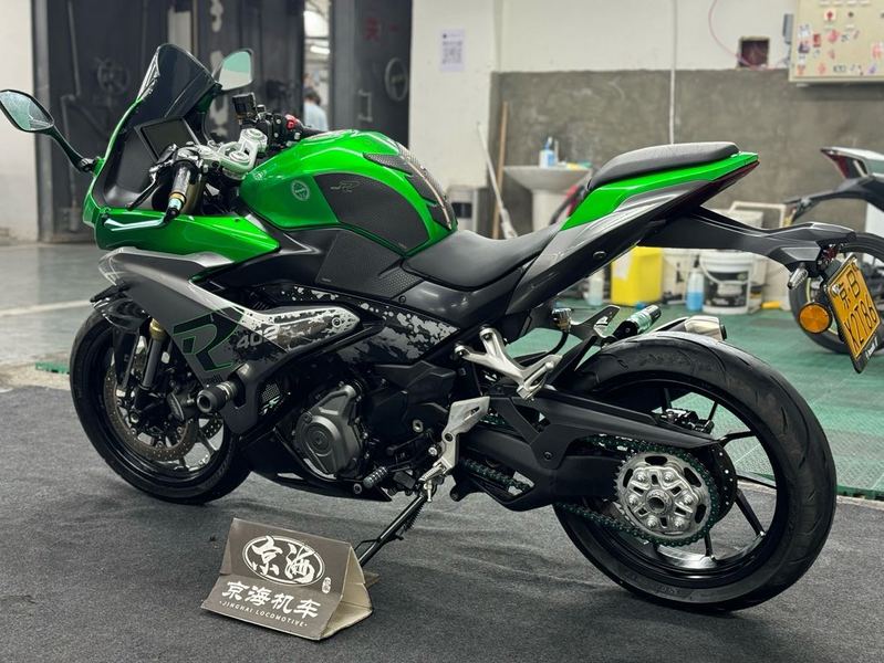 二手贝纳利龙卷风 Tornado 402R