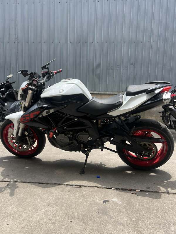 二手贝纳利TNT600i