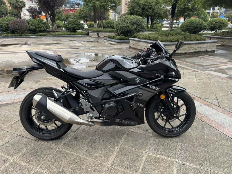 二手豪爵铃木GSX250R