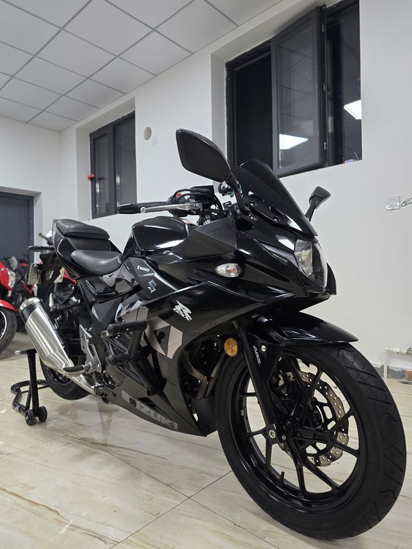二手豪爵铃木GSX250R