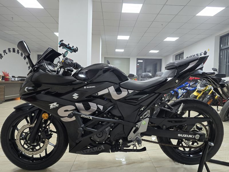 二手豪爵铃木GSX250R