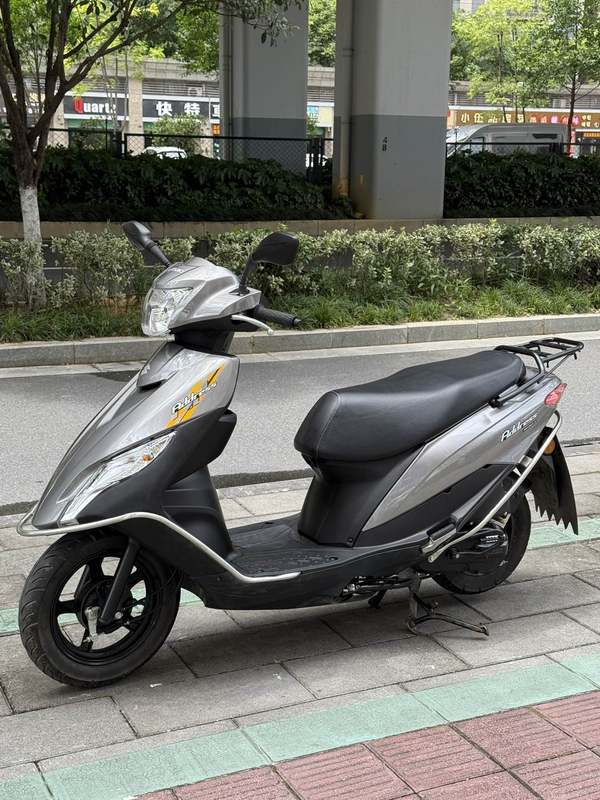 二手济南铃木优友 UU125i